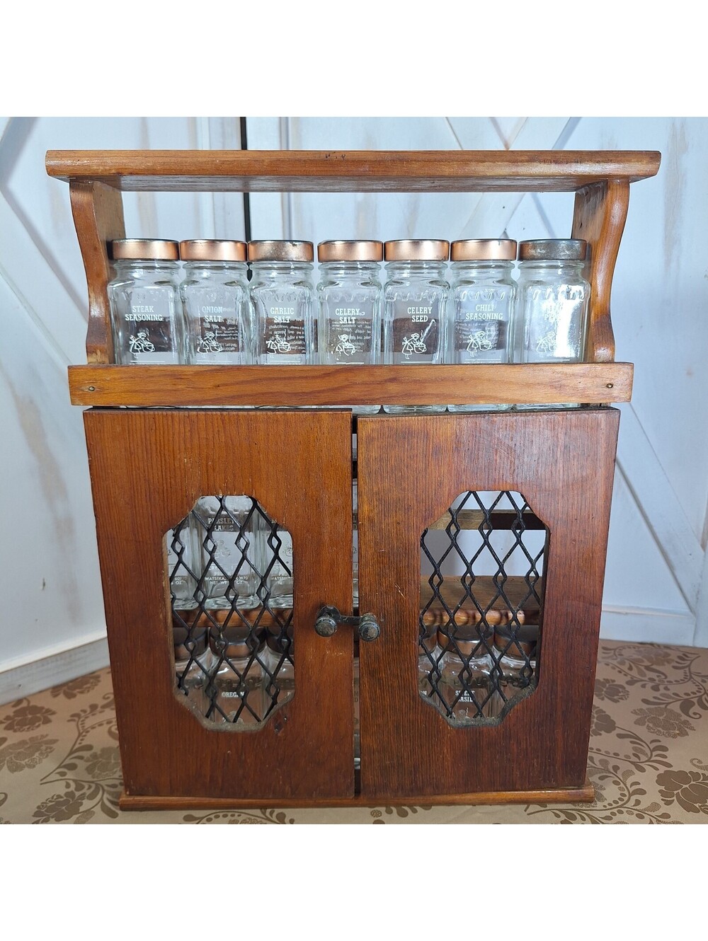 Vintage Wall or Free Standing Wood Spice Rack w/19 Herb Jars Lattice Doors 14.5"